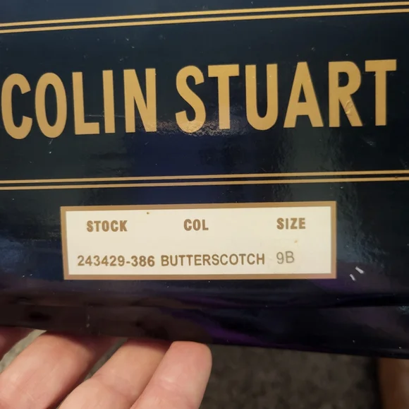 Colin Stuart Butterscotch knee-high heel faux leather boots. 9B - Picture 5 of 15